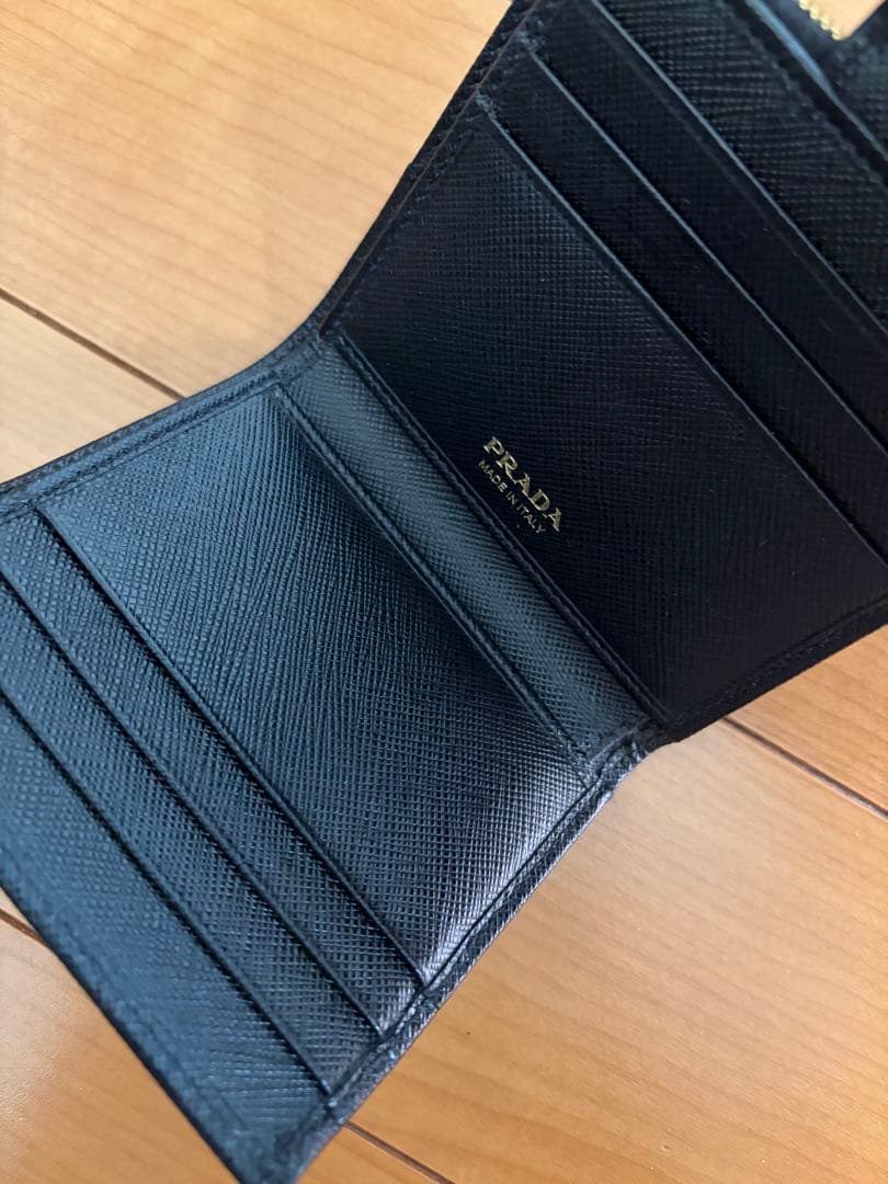 ⭐︎正規品⭐︎PRADA サフィアーノ 二つ折り財布 ブラック