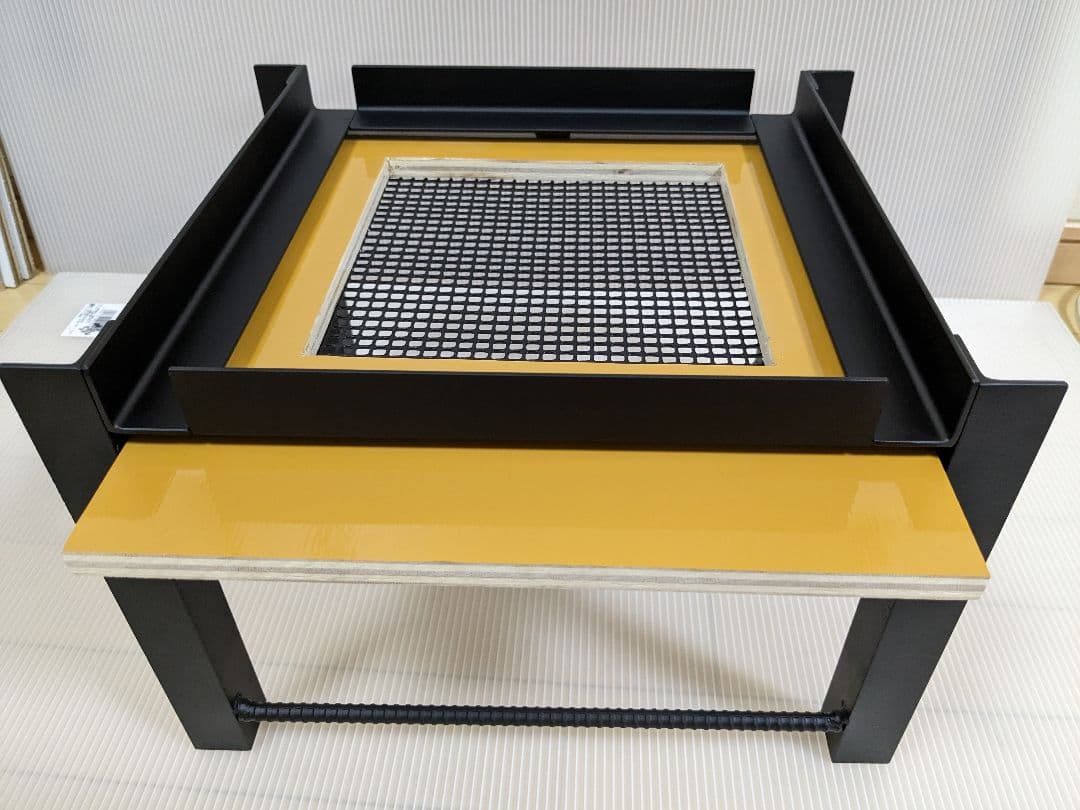 G　重箱式巣箱台　２台　280ミリ用　ニホンミツバチ　鉄製台