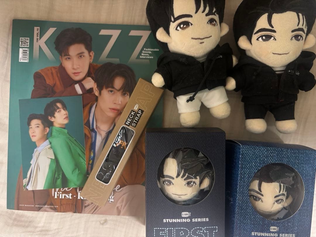 FIRSTKHAOTUNG ぬいぐるみ 雑誌 ネックストラップ、雑誌3冊セット
