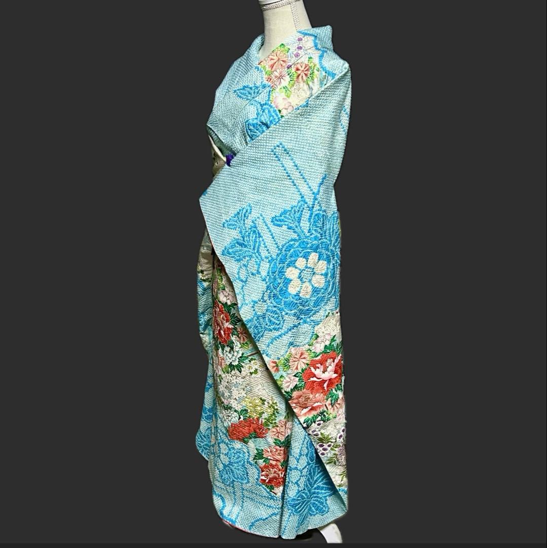 最高級　絞りと刺繍　水色 　オレンジ系花柄 　金駒刺繡　金糸　振袖 着物