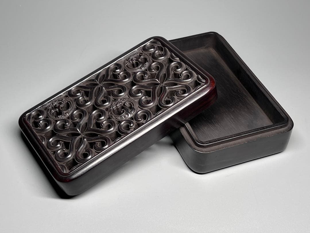 木製　小物入れ　紫檀　硯箱　透かし彫り　龍紋　極細工　文房具　中国美術　美品