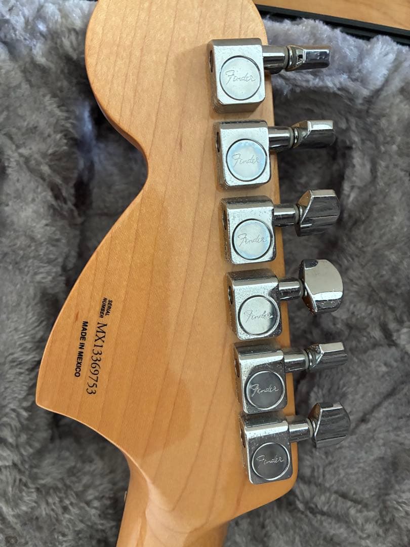 Fender ストラトキャスター ブラック