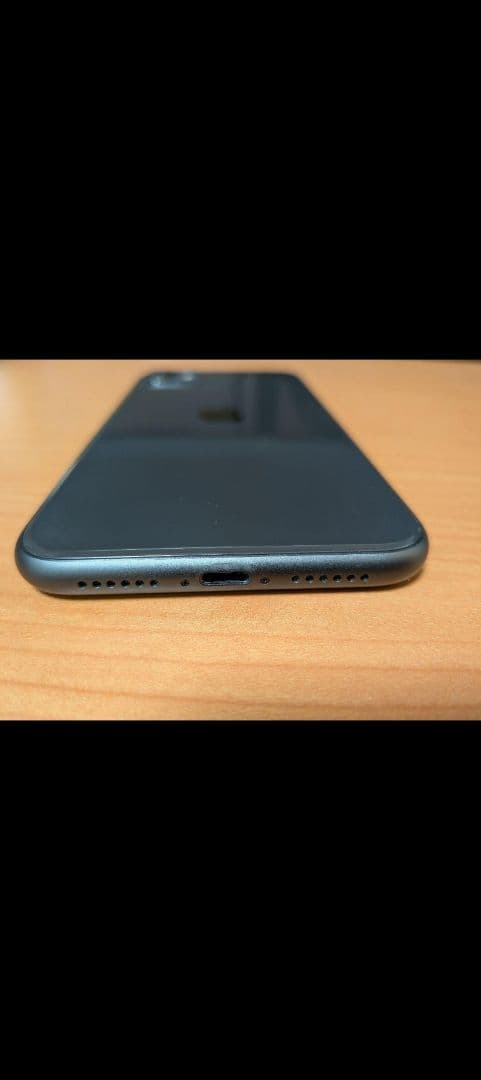 津*田様 iPhone11 64GB ブラック