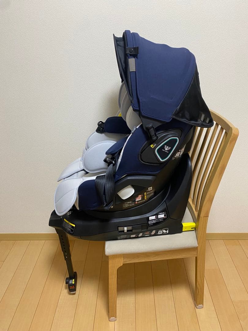 Apricaマモリラ AB ISOFIX 回転式チャイルドシート