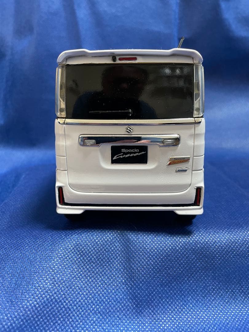 1/18 スペーシアカスタム ホワイト (1)