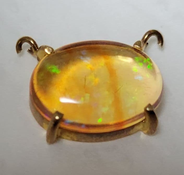 オパール 加工途中