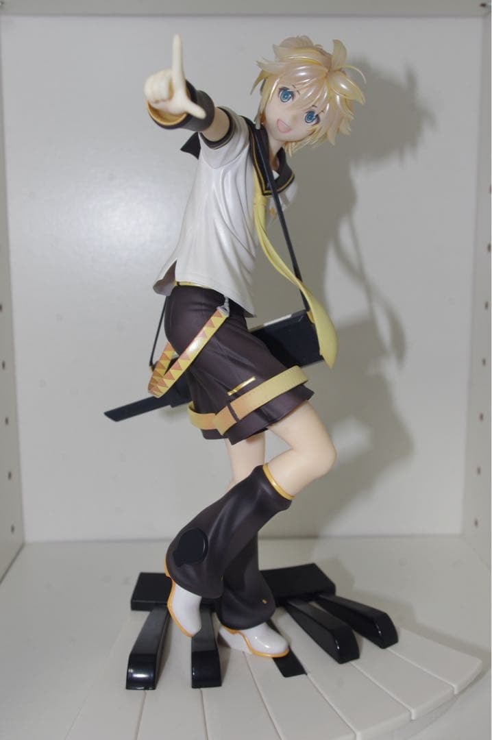 鏡音レン 1/7 スケールフィギュア Tony Ver.