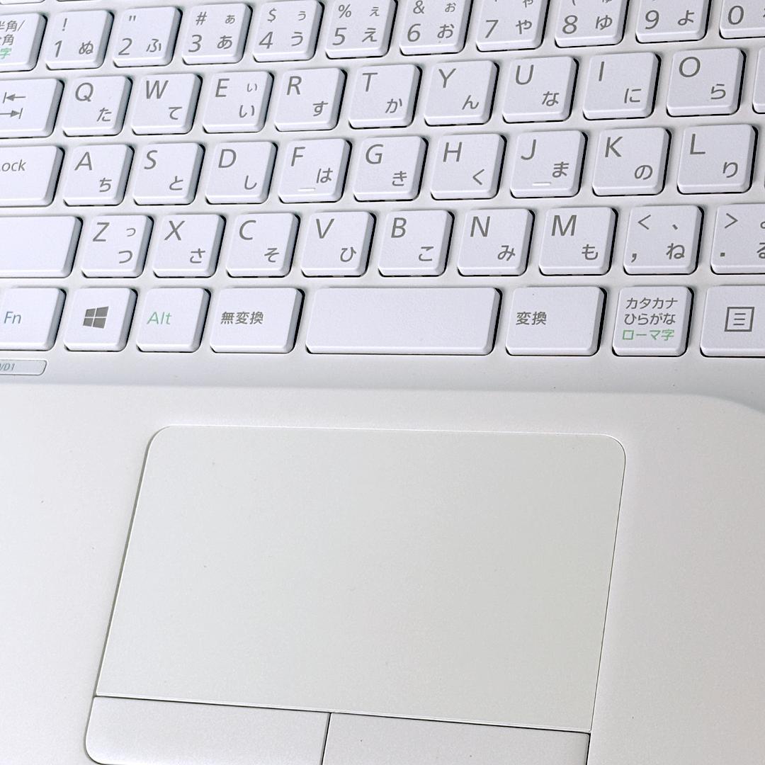 美品☆Corei7・8GB・SSD512・Win11・ホワイト・ノートパソコン