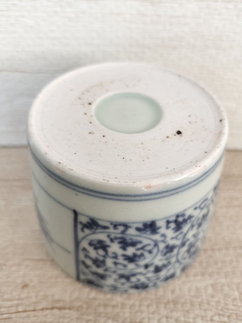 お値下げしました、古伊万里　萩唐草片身変かわりそば猪口