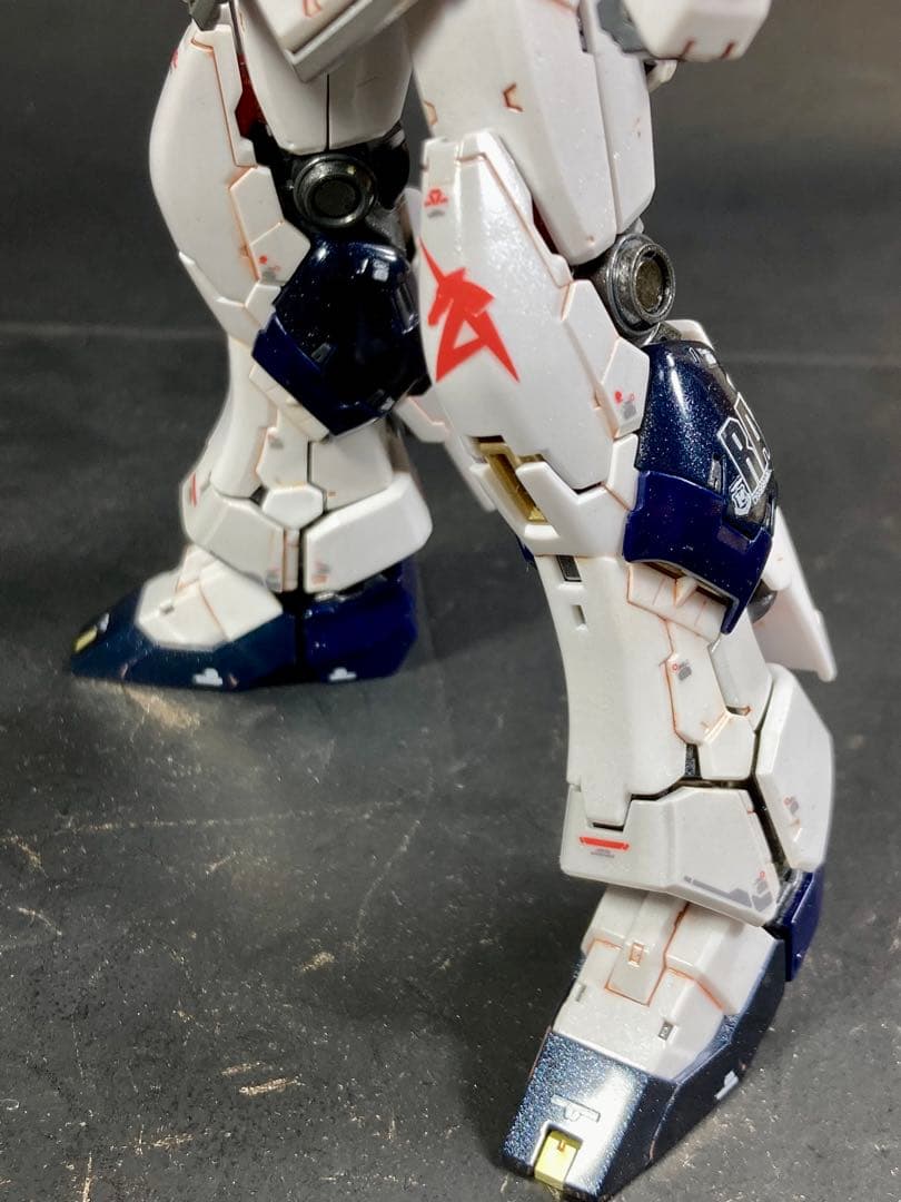 RG νガンダム 全塗装済完成品