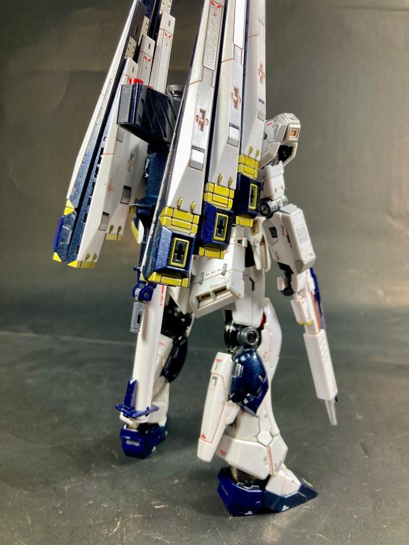 RG νガンダム 全塗装済完成品