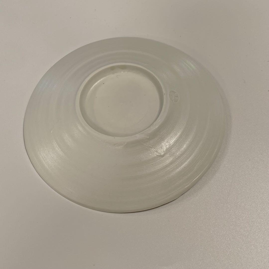 希少　黒田泰蔵　白磁　デミタスカップ＆ソーサー