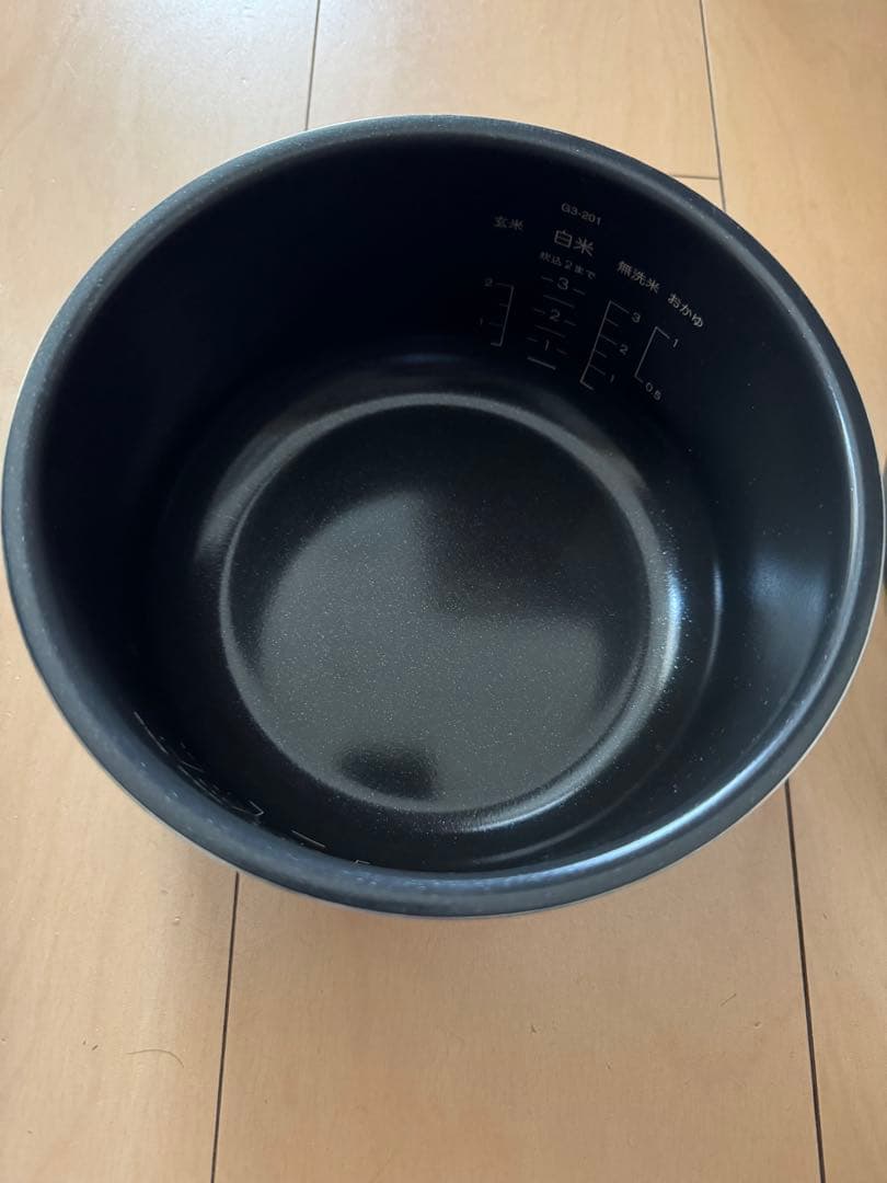 バルミューダ炊飯器　美品
