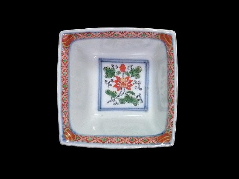 大聖寺伊万里　金襴手　牡丹に岩　獅子に牡丹の図　四方角向付　B335AS-CVg