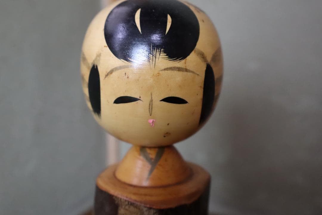 手描きの創作木製こけしセット