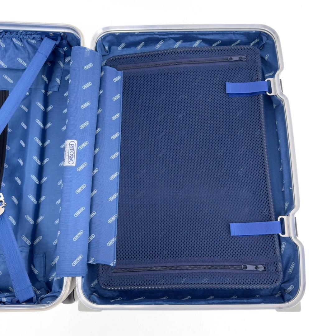 美品 リモワ トパーズ 32L 機内持ち込み 2輪 TSAロックベルト付 アルミ