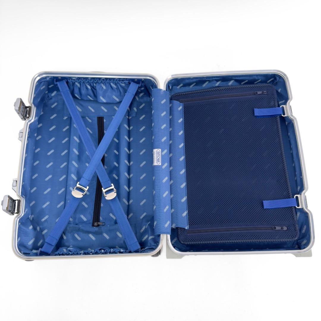 美品 リモワ トパーズ 32L 機内持ち込み 2輪 TSAロックベルト付 アルミ