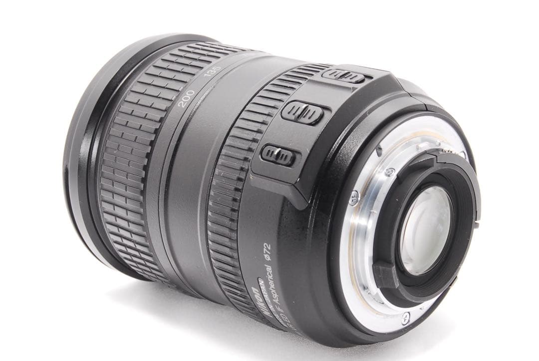 広角～望遠 Nikon 18-200mm VR 軽量レンズ 高倍率ズームレンズ