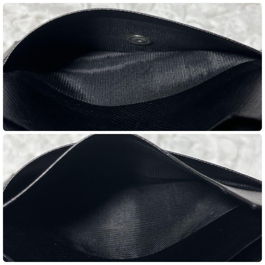 美品✨PRADA サフィアーノ　二つ折り財布　コンパクトウォレット　レザー　黒