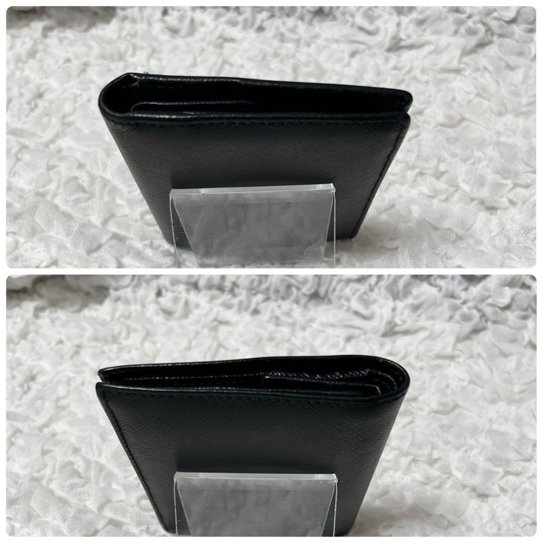 美品✨PRADA サフィアーノ　二つ折り財布　コンパクトウォレット　レザー　黒