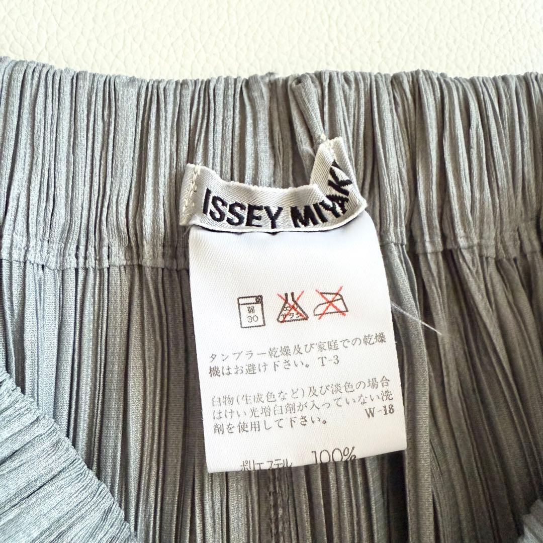 【イッセイミヤケ】プリーツスカート グレー ストライプ ひざ丈 M 日本製