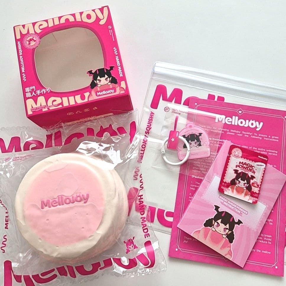 ゆ*ー様 【Mellojoy】メロジョイ 贅沢スフレ ストロベリー【スクイーズ】