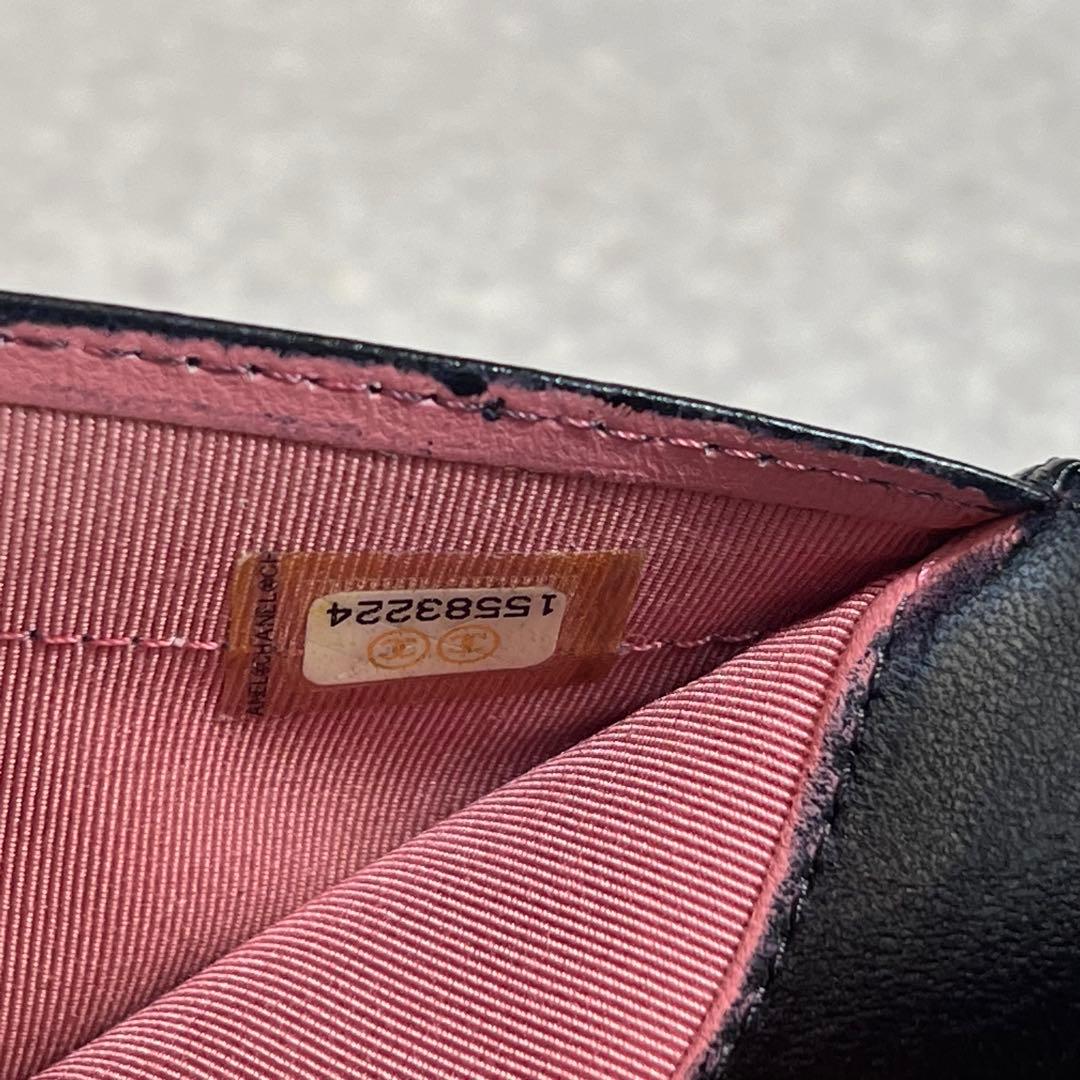 超美品CHANEL マトラッセココマークコンパクト二つ折り財布ブラック
