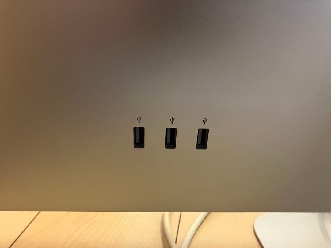 ディスプレイ・モニター本体 Apple LED Cinema Display A1316 MC007J/A