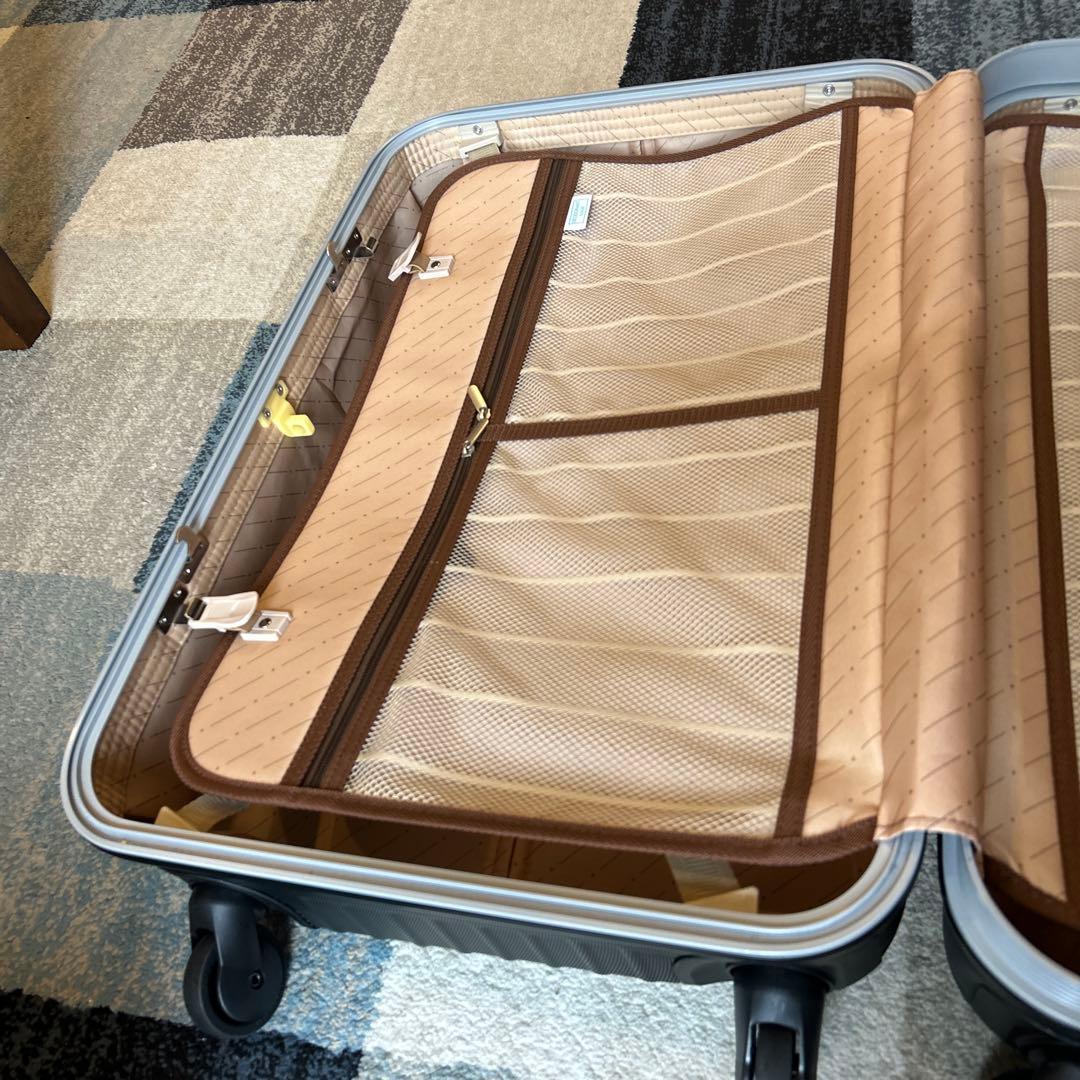 スーツケース、 72cm✖️29cm鍵付き