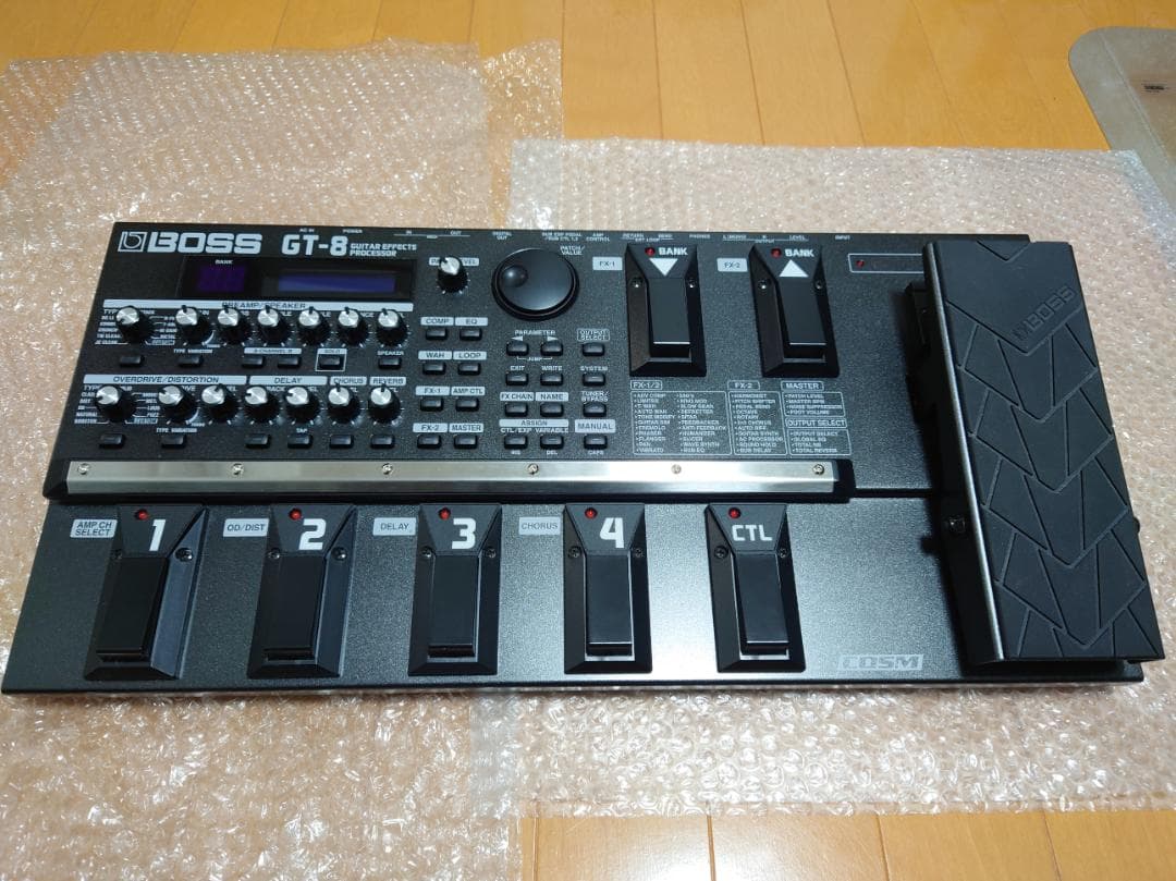 BOSS GT-8 （美品・KC製ソフトケース5000円相当付）動作確認済