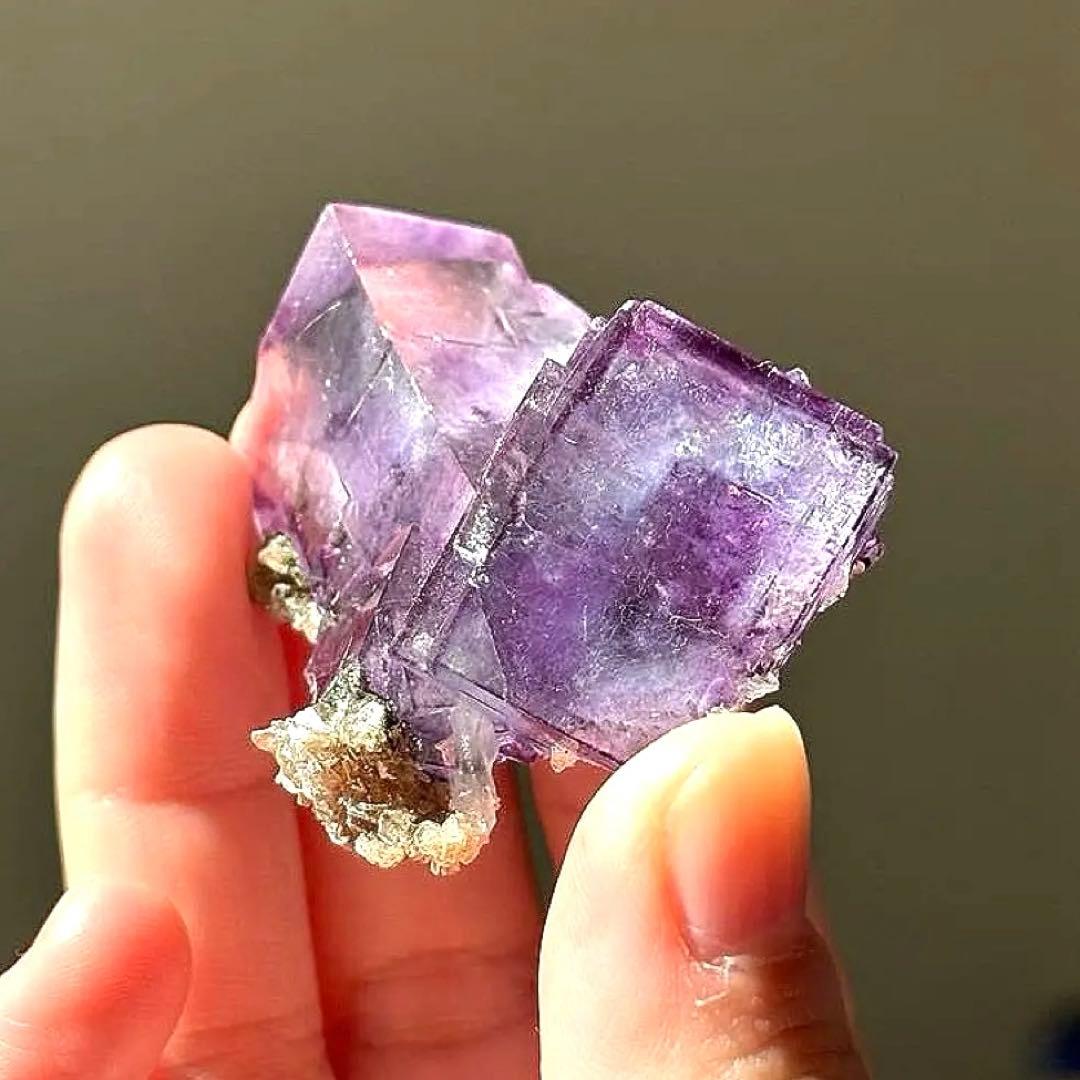 し*ま様 中国　ヤオガンシャン　パープルブルー　フローライト　結晶　原石　鉱物標