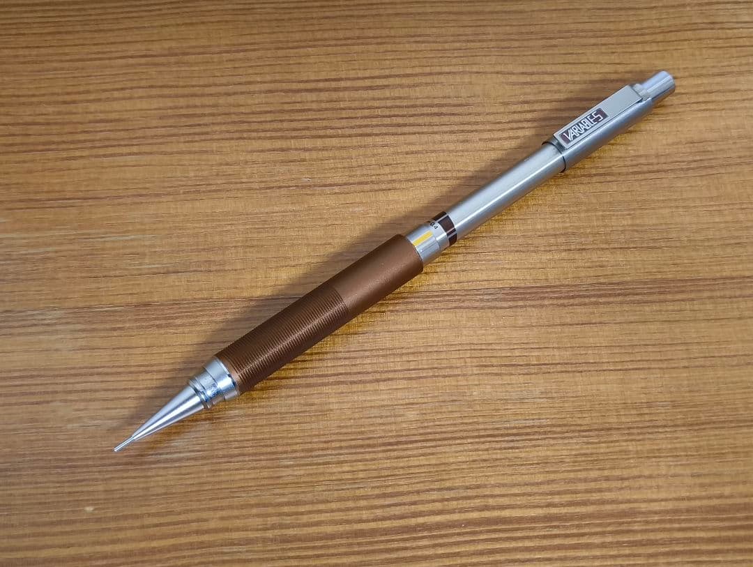 トンボ鉛筆　バリアブル　0.5mm