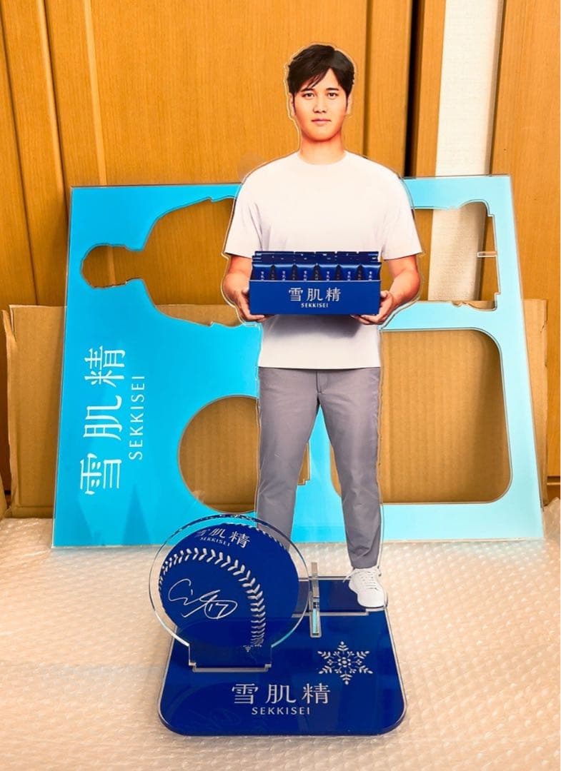 大谷翔平選手　限定品 コーセー　雪肌精　アクリルスタンド