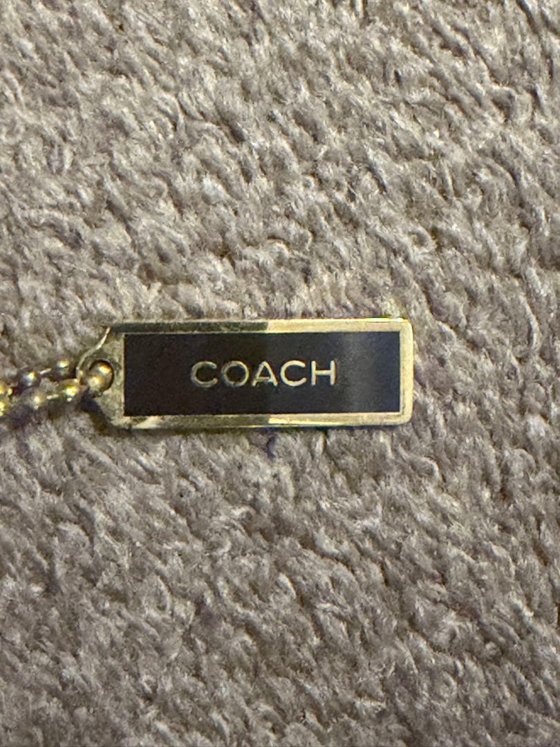 COACH 赤 ショルダーバッグ　コーチ　バッグ　ブランド