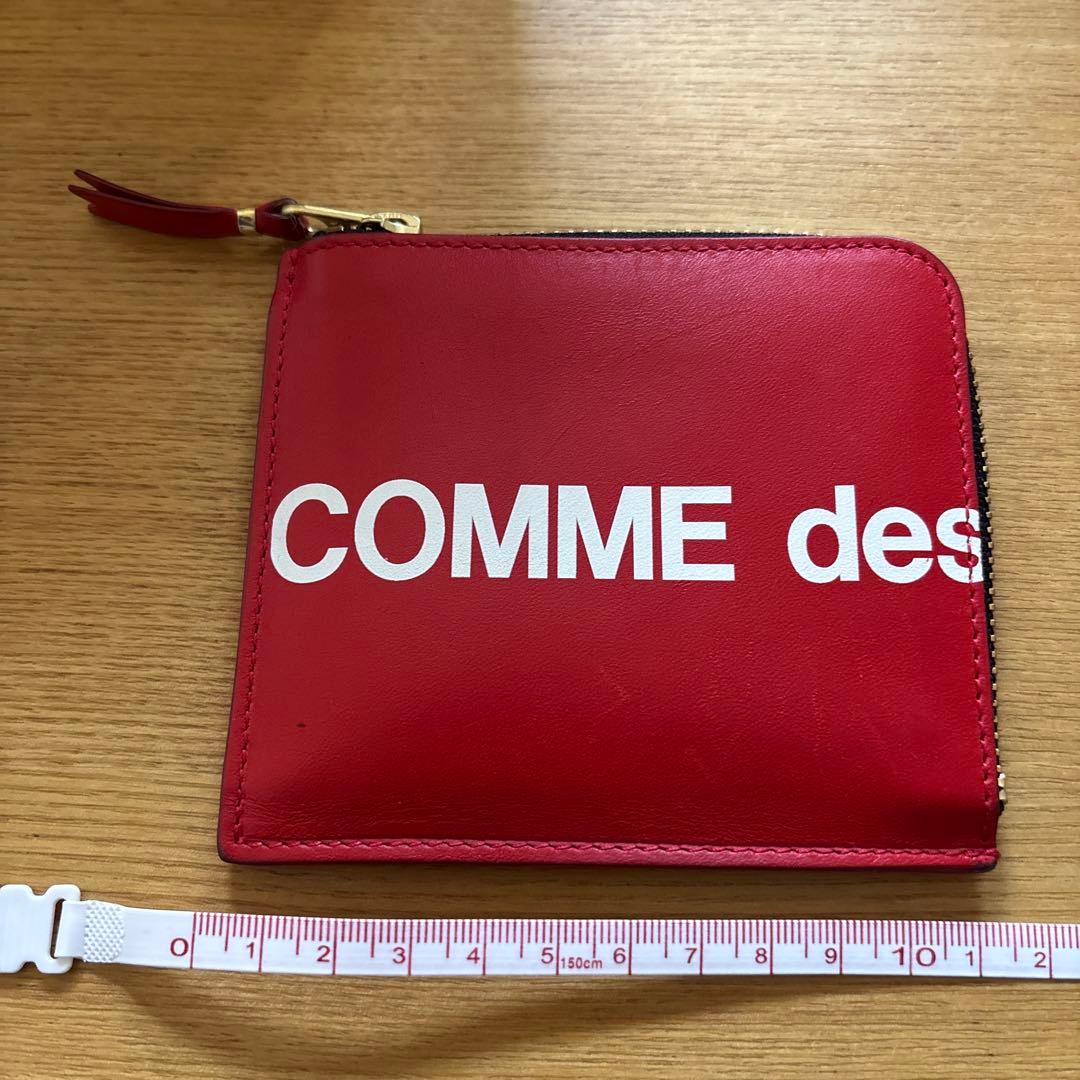 COMME des GARCONS ロゴ入りケース