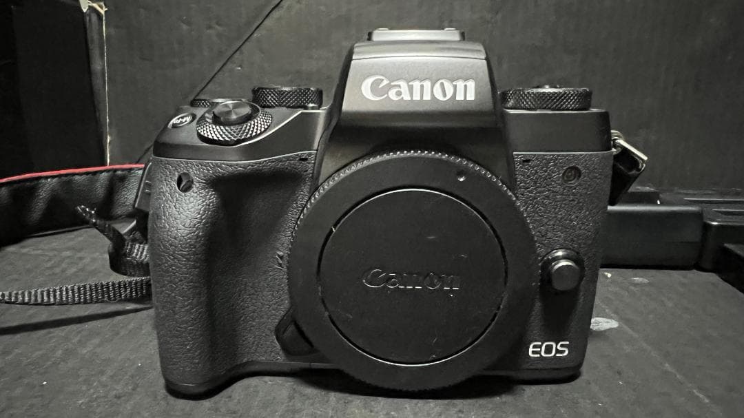 Canon EOS M5 ミラーレス一眼カメラ 中古
