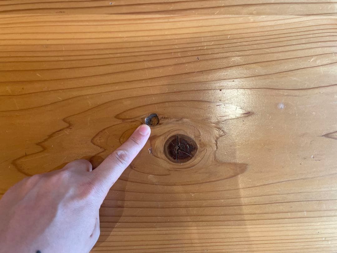 ダイニングテーブル　ログハウス風　天然木　　4人がけ　天板杉材　組み立て式