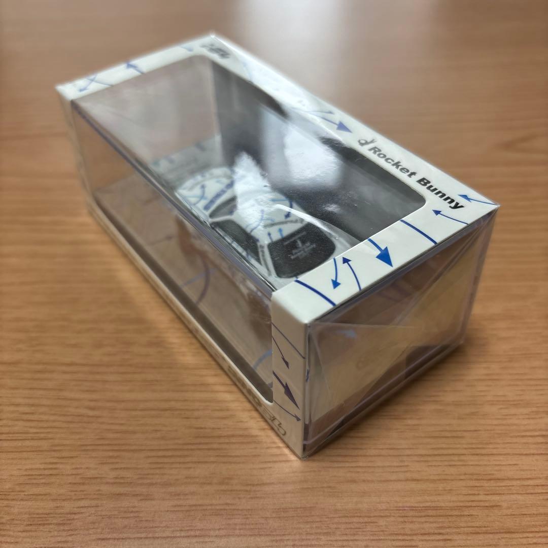 ミニカー inno64 SkylineGT-R R32 Pandem Toyo Tires