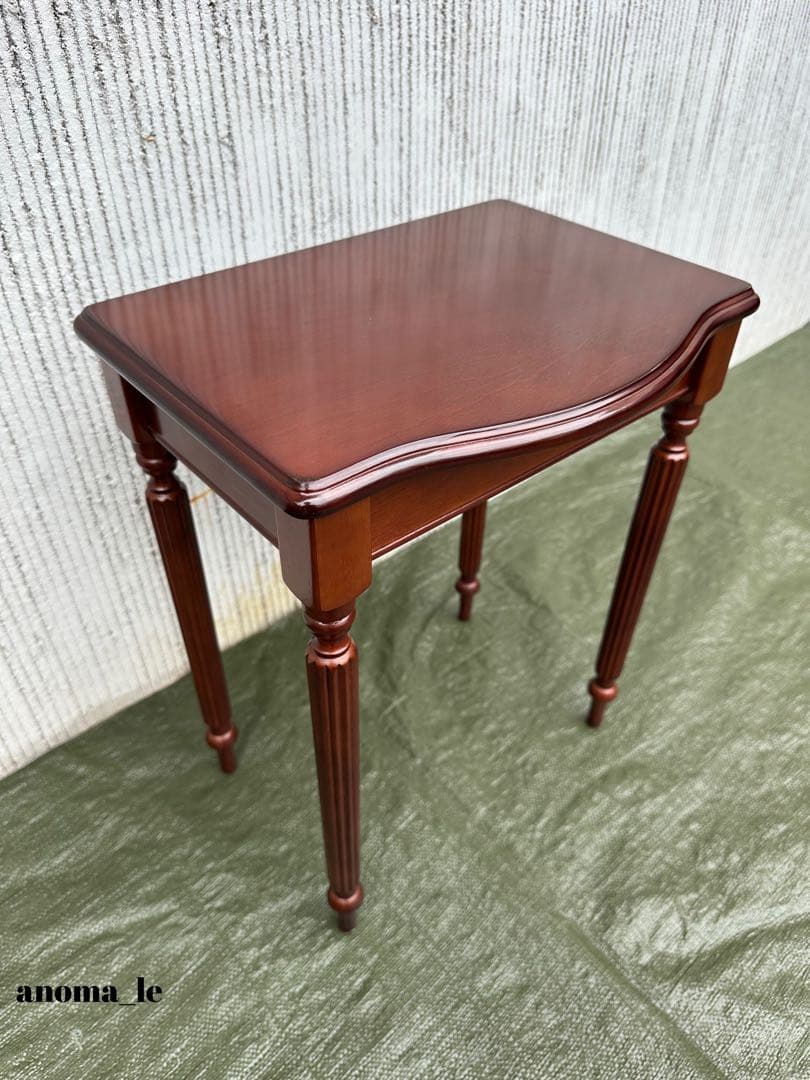 【サイドテーブル】UNIVERSAL　ユニバーサル　ナイトテーブル　花台　飾り台