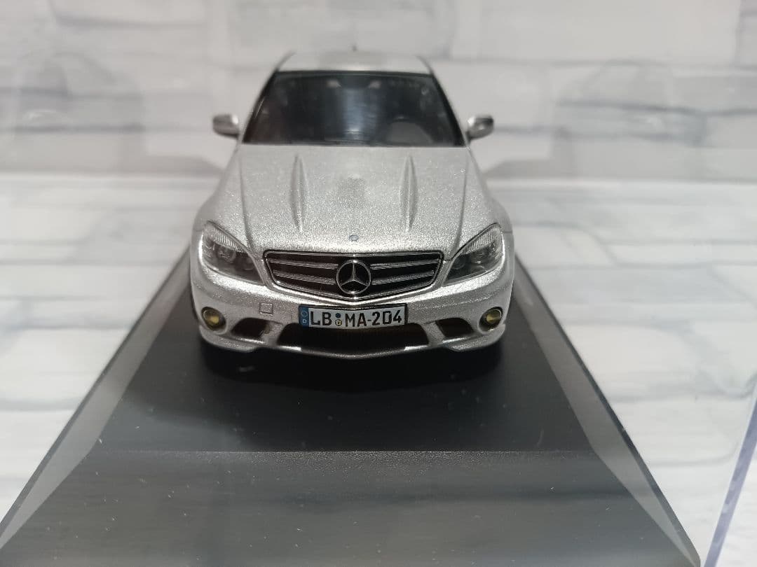 1/43 メルセデスベンツ　C63 AMG Cクラス　W204 ミニカー