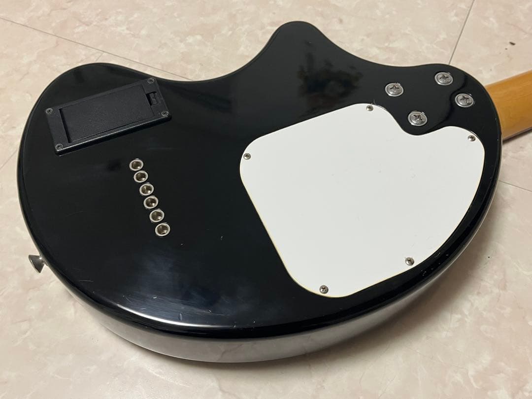 ZO-3【アンプ内蔵ミニエレキギター】ブラックカラー
