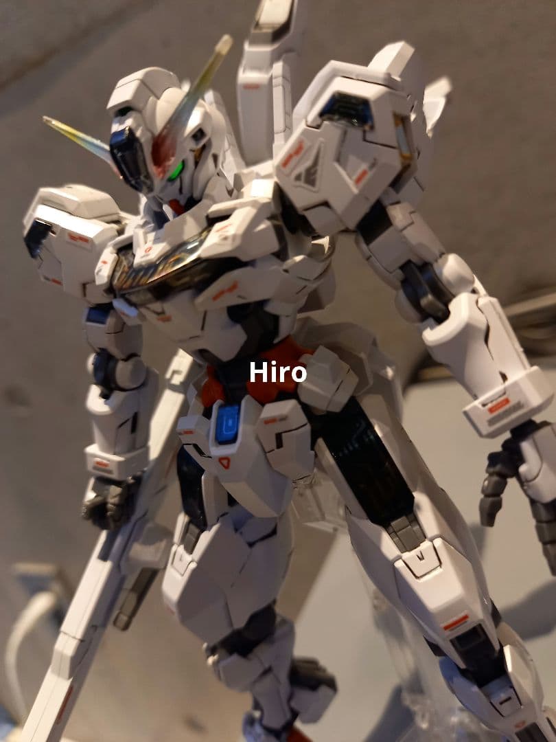 HG　ガンダム　キャリバーン　完成品　水星の魔女　ガンプラ