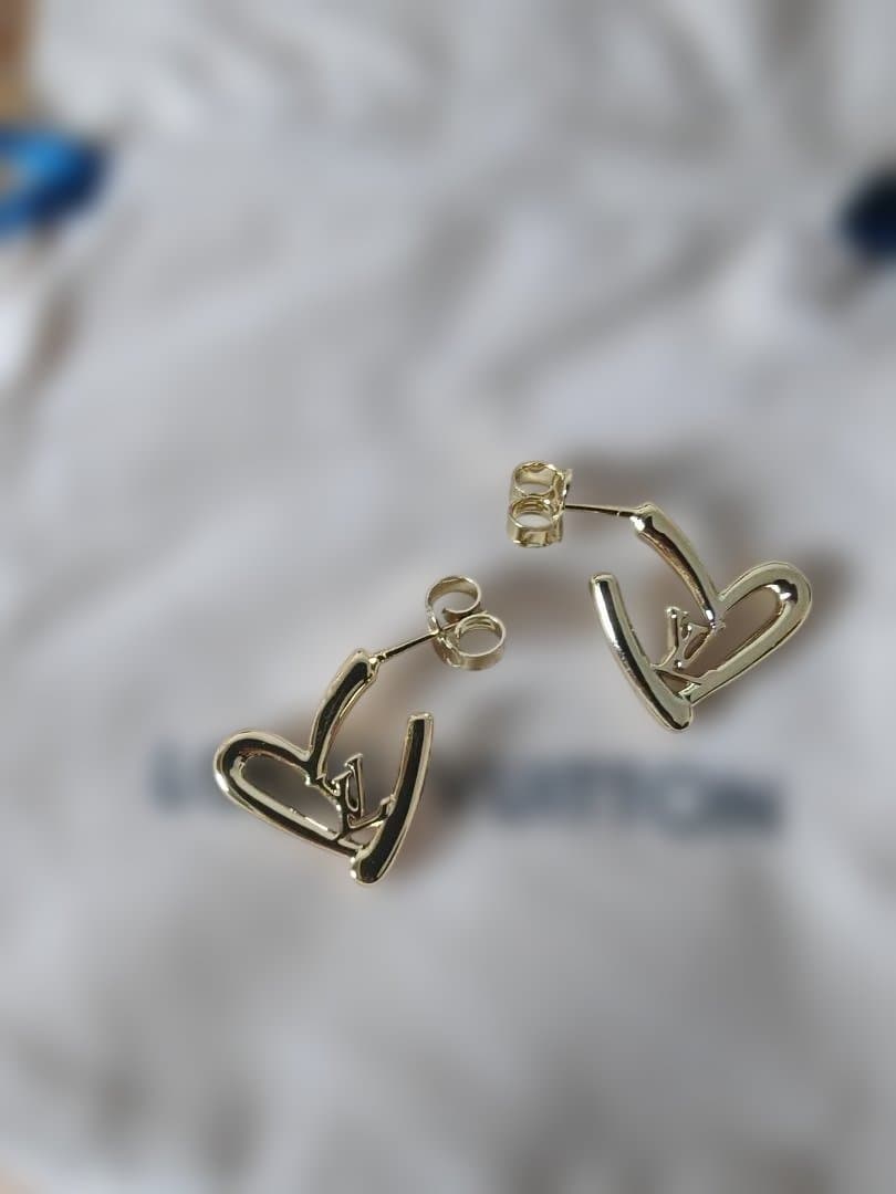 美品 LOUIS VUITTON ゴールド ハート型ピアス M00463