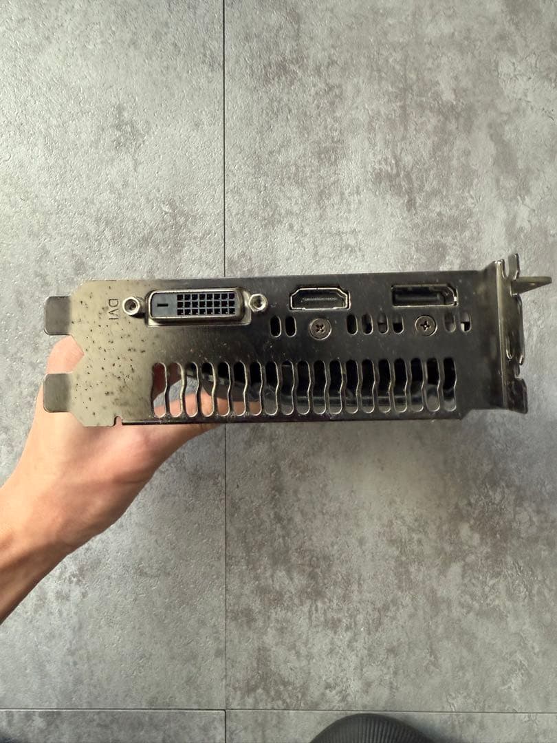 ASUS グラフィックボード DVI HDMI DisplayPort