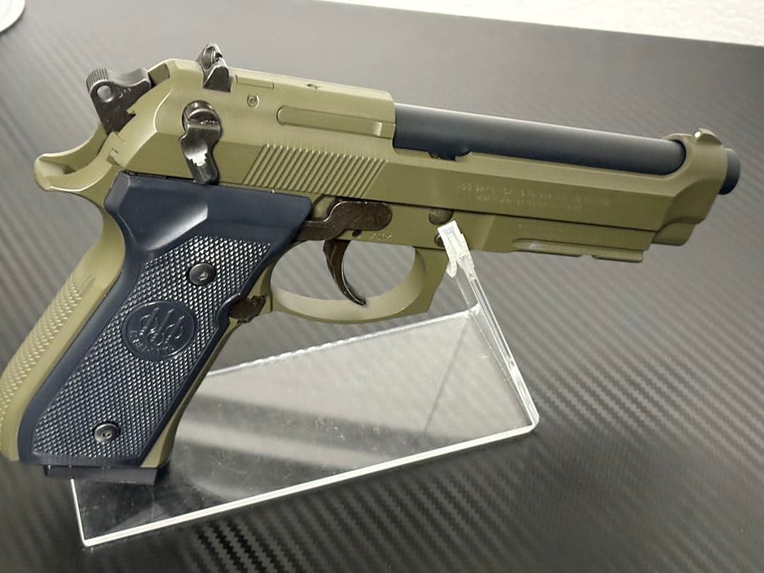 ウエスタンアームズ　ベレッタM9A1　OD　ガスガン