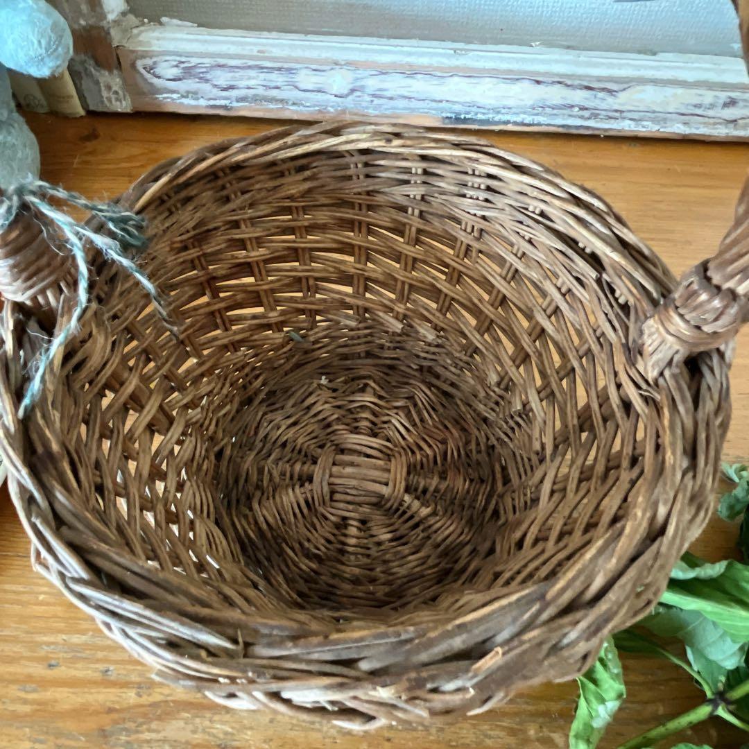 可愛い深めの手付きパニエ