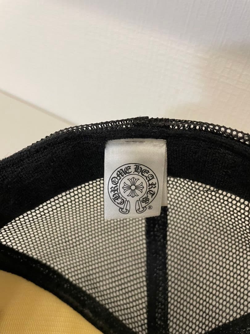 CHROME HEARTS トラッカーキャップ