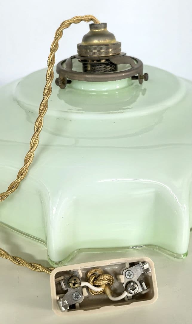 専用　アンティーク 電笠 昭和レトロ 電傘 乳白ガラス レトロ　ウランガラス