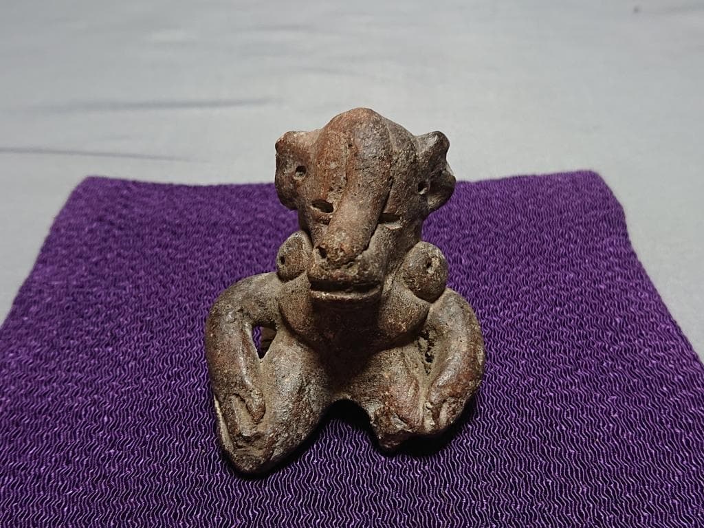 マヤ文明（古典期後期）ヤシュチラン遺跡出土　動物土偶