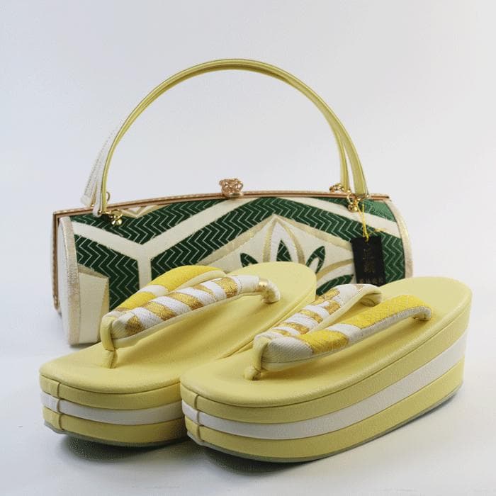 振袖 　訪問着　袴　ゾーリバッグ（Fサイズ） 帯地使用　草履（厚底三段）新品　E